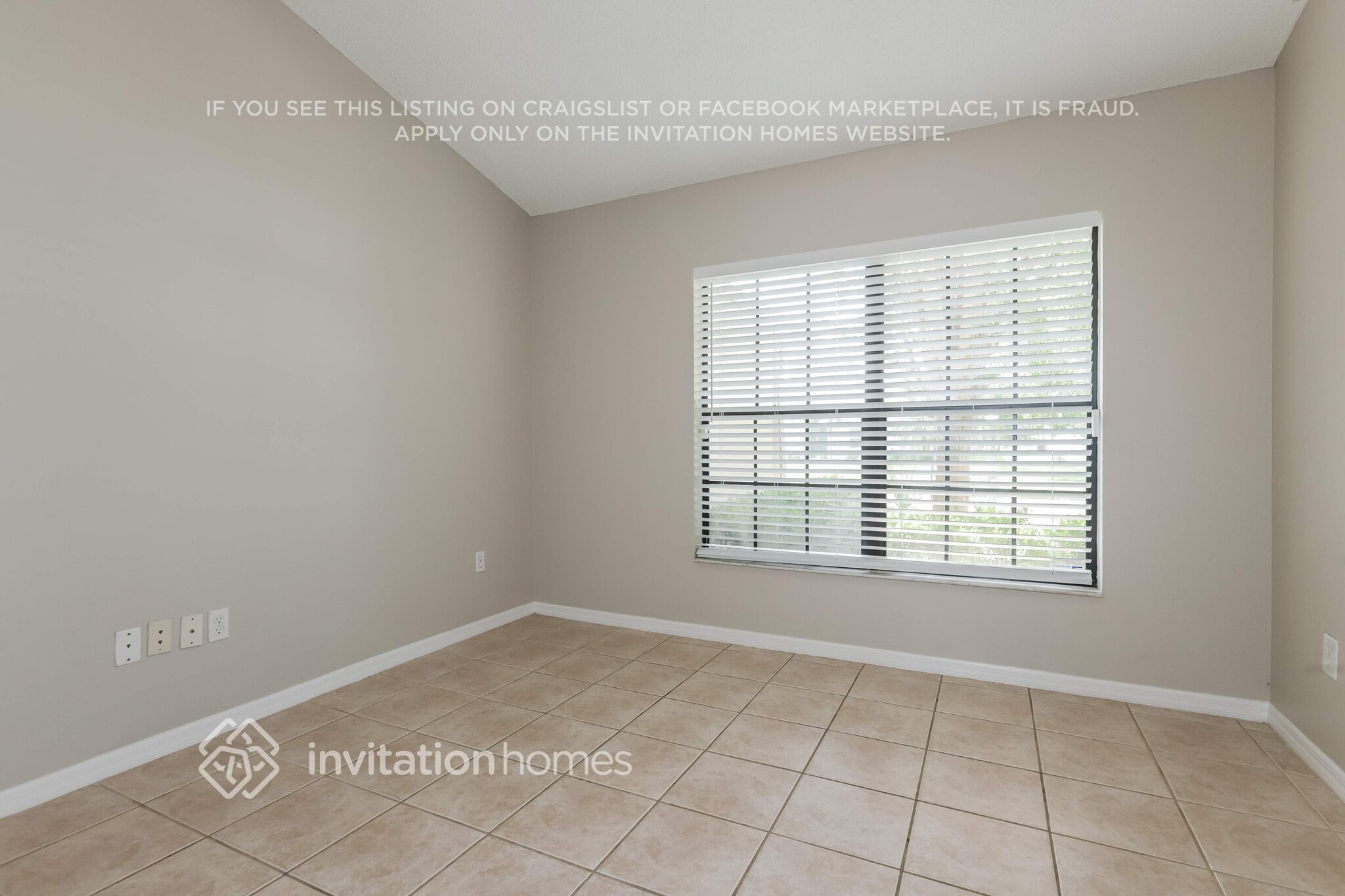 Building Photo - 1412 Holleman Dr