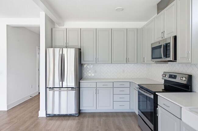 Building Photo - Beautiful 2 bedroom, 2 bathroom home in Gated Sunset Valley Community!!!