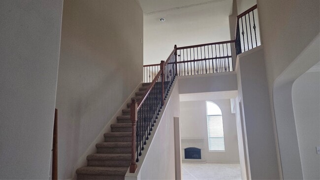 Building Photo - 2103 Trinity Manor Ln