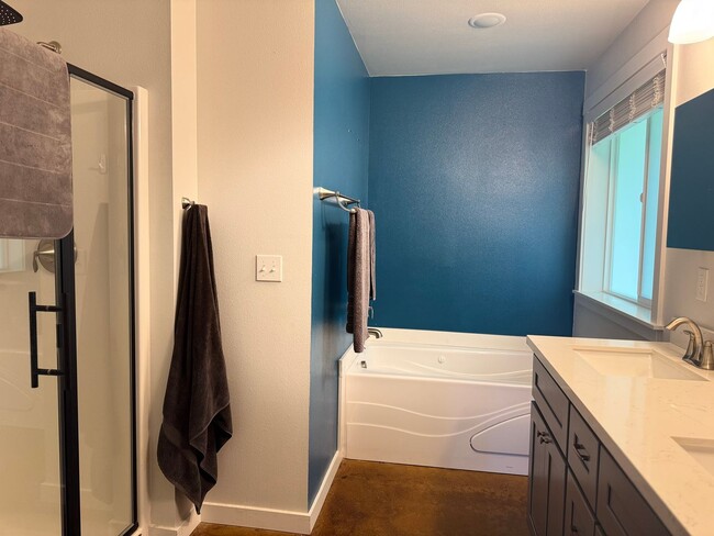 Building Photo - Welcome to Your Lakefront Retreat in Clear...