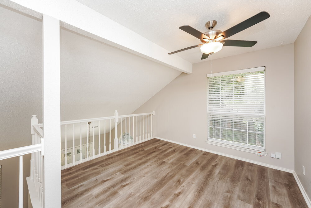 Building Photo - 809 Clover Hill Ln