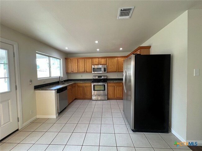 Building Photo - 2038 Castleberry Ridge