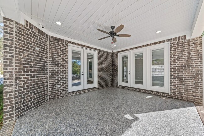 Building Photo - 601 Joyce Ave