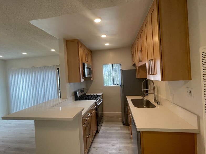 Building Photo - 3601 Keystone Av