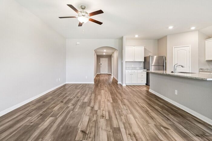 Building Photo - 720 Trinity Trl