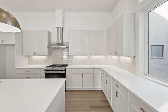 Building Photo - 3828 Wilmer St