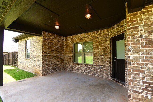 Building Photo - 15542 County Rd 178