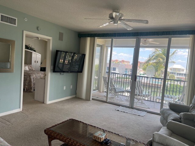 Building Photo - 4451 Bay Beach Ln