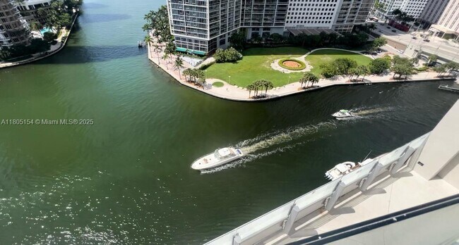Building Photo - 300 Biscayne Blvd Way