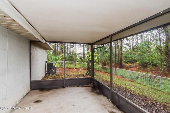 Building Photo - 1790 Lantana Ct NW