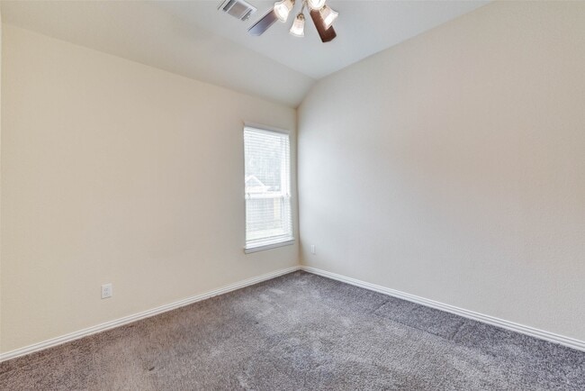 Building Photo - 84 Linnwood Dr