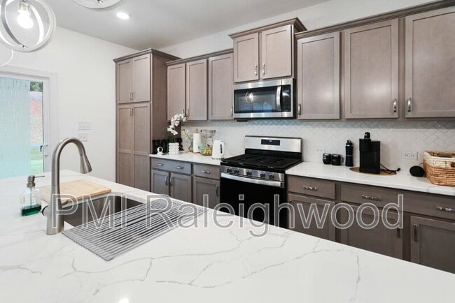 Building Photo - 396 Bent Willow Dr