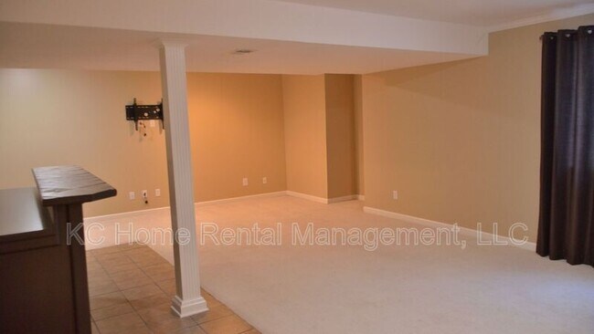 Building Photo - 15914 S Clairborne St
