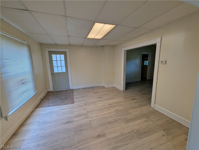 Building Photo - 545 W 36th St