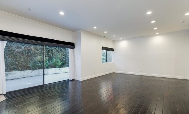 Building Photo - 1722 Malcolm Ave