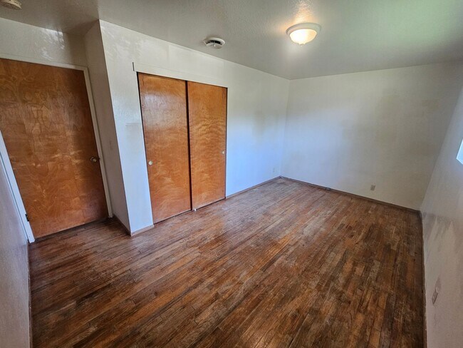 Building Photo - 3 Bedroom 1 Bathroom Home For Rent in Tehama!