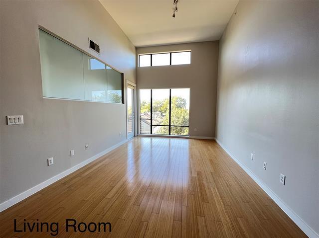 Building Photo - 4040 N Hall St