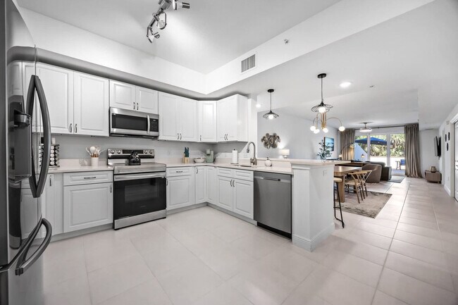 Building Photo - 735 Pilot Ln