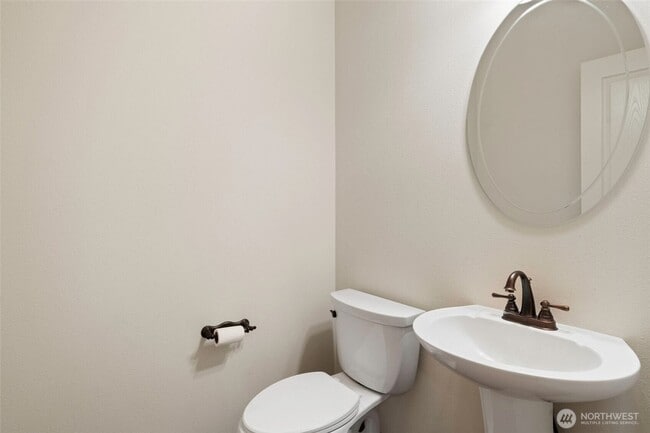 Building Photo - STUNNING 3 BEDROOM IN ALDERBROOK