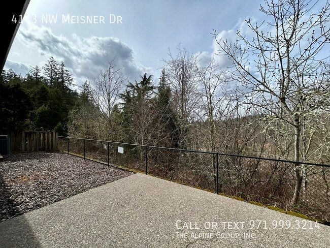 Building Photo - 4143 NW Meisner Dr