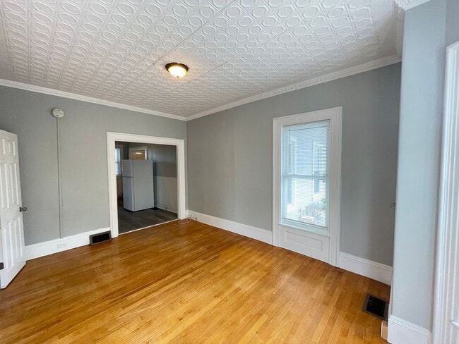 Building Photo - 31 Pennacook St