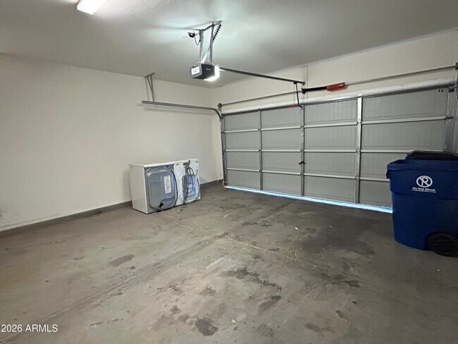 Building Photo - 11741 W Chase Ln