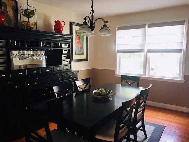 dining room - 228 Medwick Garth E