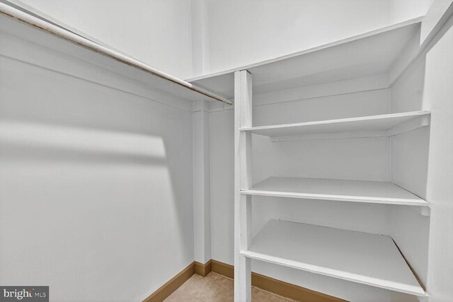 Building Photo - 4114 Davis Pl NW