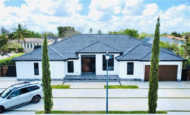 Building Photo - 19880 SW 134th Ave