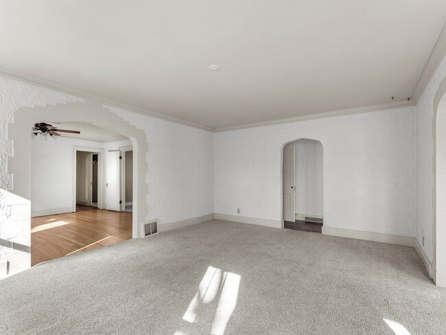 Building Photo - 2502 N 9th St