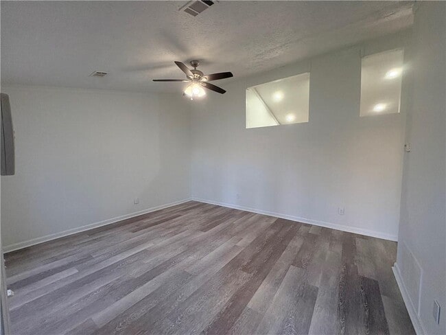 Building Photo - 3929 Flakes Mill Rd