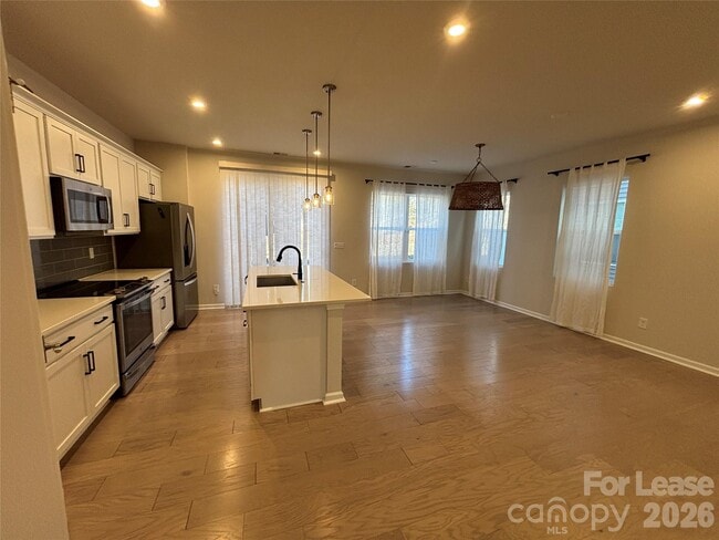 Building Photo - 5200 Somerset Hill Ln