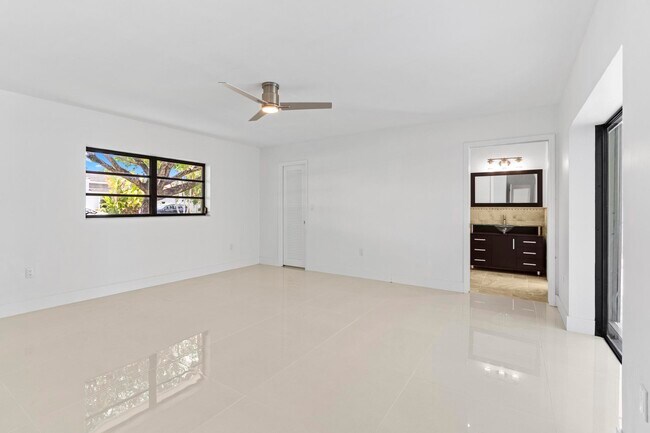 Building Photo - 8355 SW 82nd Terrace