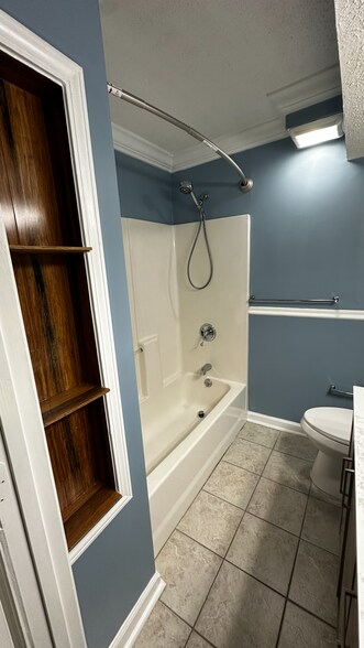 Building Photo - 204 Brandywine Rd