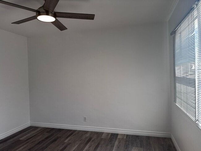Building Photo - Situated in the Community of North Hollywo...