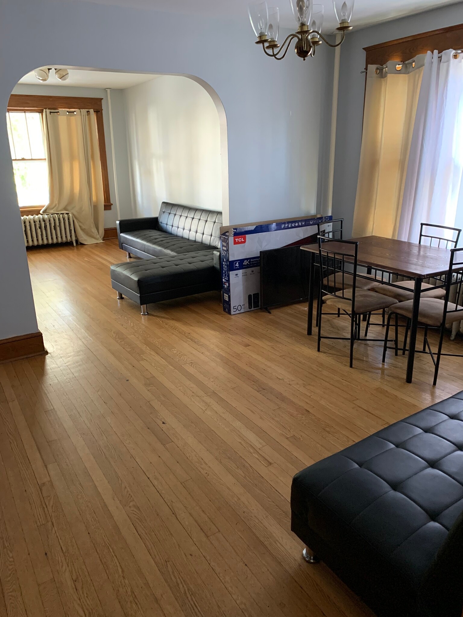 Building Photo - 156 BENSON ST