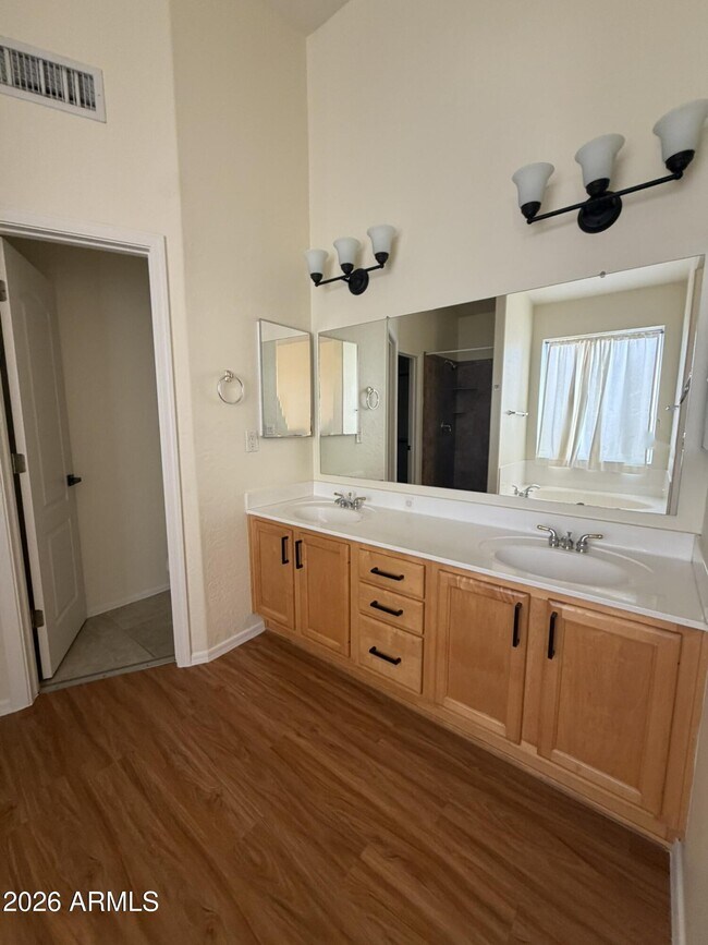 Building Photo - 7464 E Odessa Cir