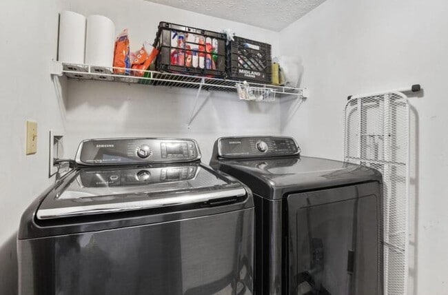 Building Photo - 1500 Aniko Ave