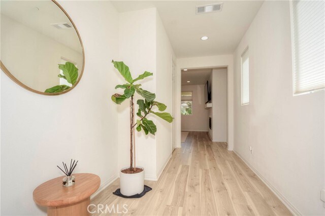 Building Photo - 24218 Hillcrest Dr