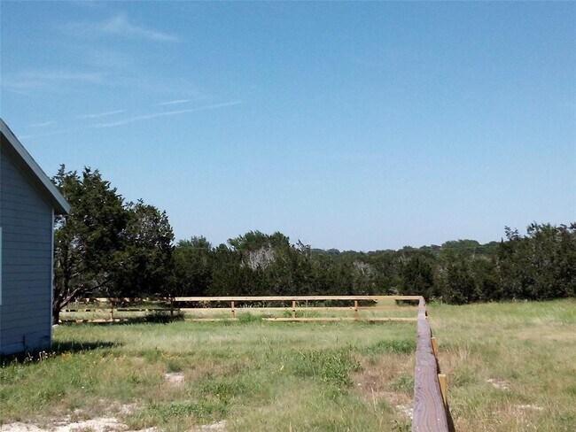 Building Photo - 51 Private Rd 901