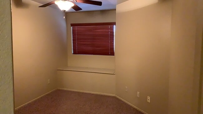Building Photo - 3 Bedroom - 2.5 Bath - 1395 Sq. Ft. Home f...