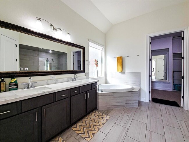 Building Photo - 813 Sunny Ridge Dr