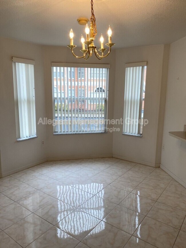 Building Photo - 8722 Rain Forest Pl