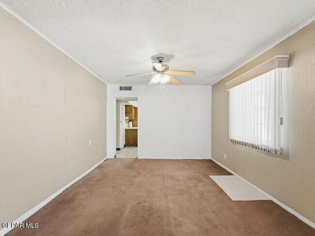 Building Photo - 921 Olive Ave