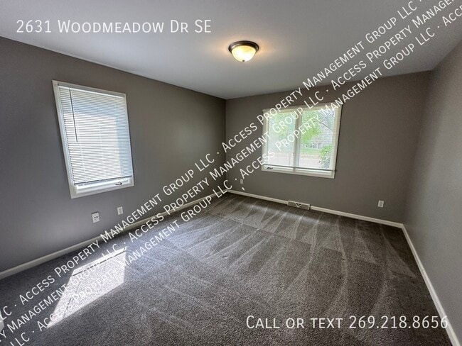 Building Photo - 2631 Woodmeadow Dr SE