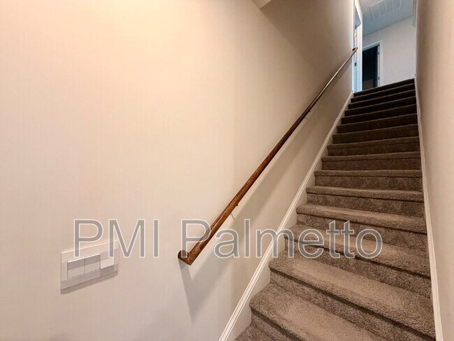 Building Photo - 771 Tiger Lily Drive
