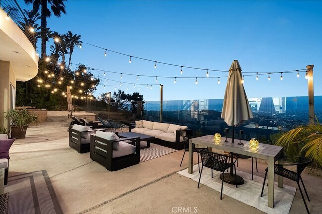 Building Photo - 3230 Tyrol Dr