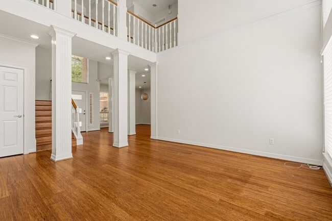 Building Photo - 14207 Woodville Gardens Dr