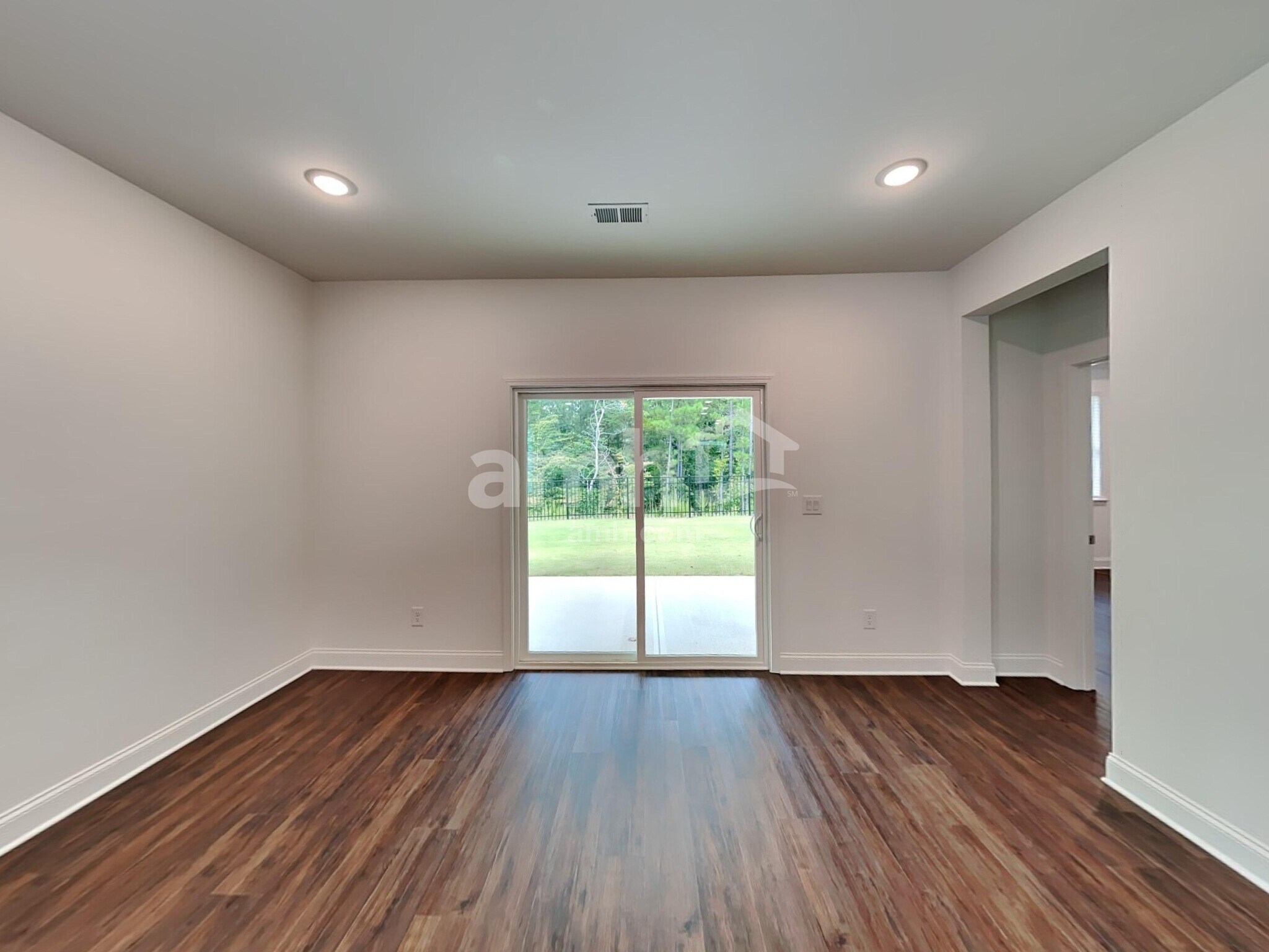 Building Photo - 138 Spruce Cir