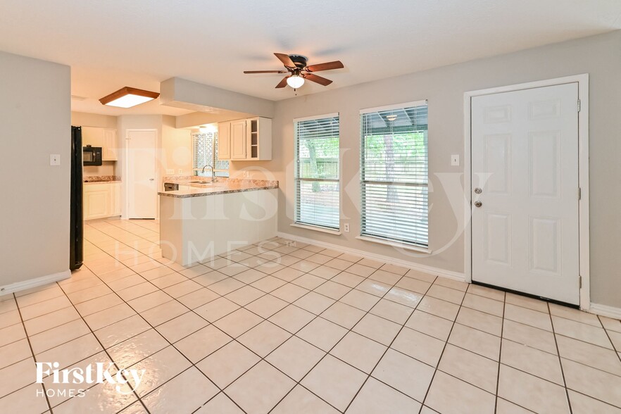 Building Photo - 3711 Clear Falls Dr